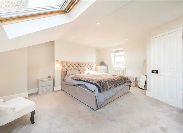 Photo 3 — Dinsmore Road, Balham, SW12