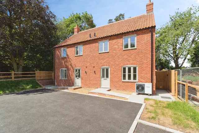Kenrick Cottages, Great Bircham, PE31, photo 1