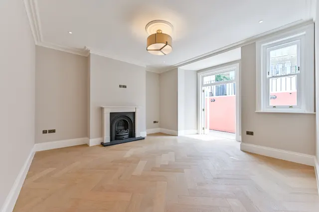 Basement Flat, 8 King Henrys Road, London, photo 1