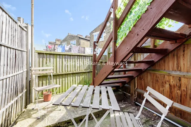 Mellison Road, London, SW17, photo 3