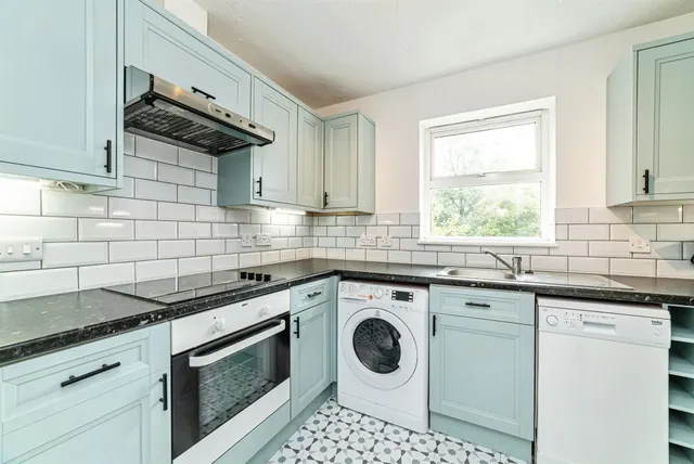 Norn Hill, Basingstoke, RG21, photo 2