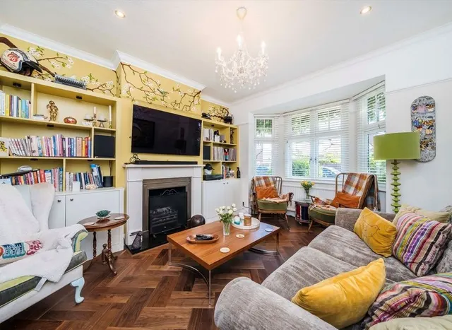 Photo 2 — Westville Road, Thames Ditton, KT7