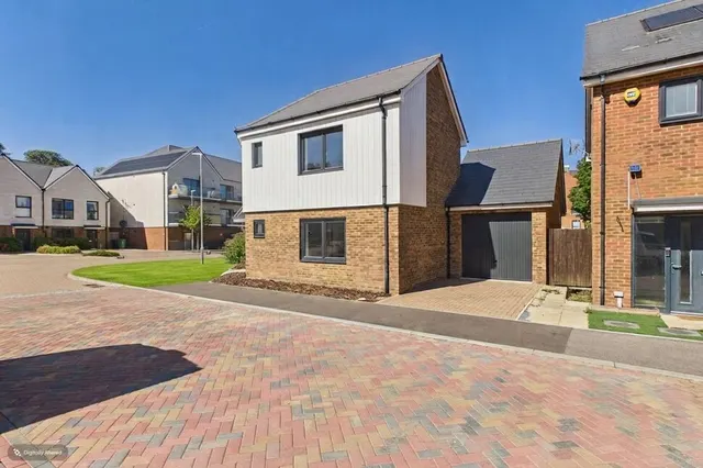 Stigand Lane, Greenhithe, Kent, DA9, photo 1