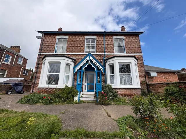Auborough Street, Scarborough YO11 1HT, photo 1