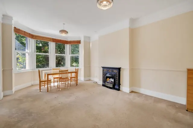 Brondesbury Park, London, NW2, photo 2