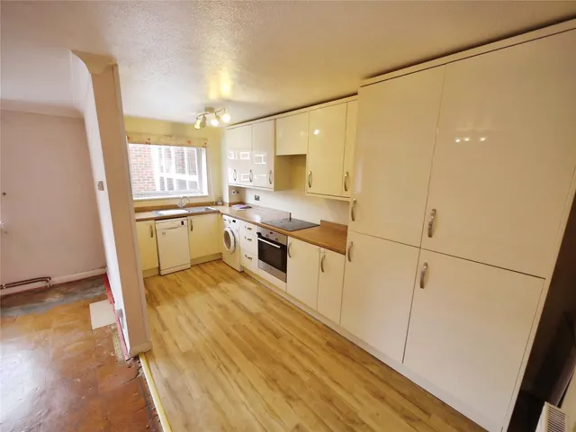 Hutton Road, Shenfield, CM15, photo 2
