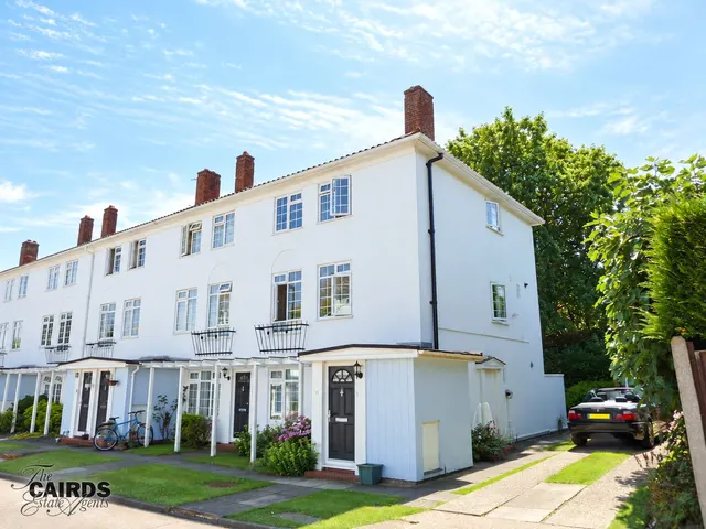 West Street, Epsom, KT18, photo 1
