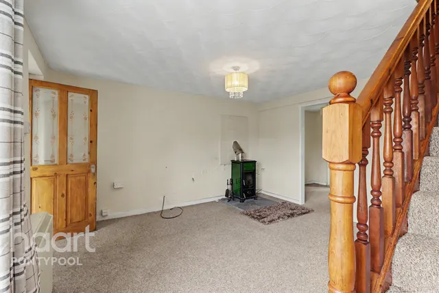 Varteg Road, Pontypool, NP4, photo 3