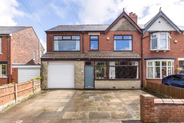 4 bedroom house, Winstanley Road, Billinge, WN5