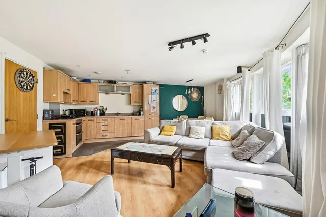 Lanadron Close, Isleworth, TW7, photo 2