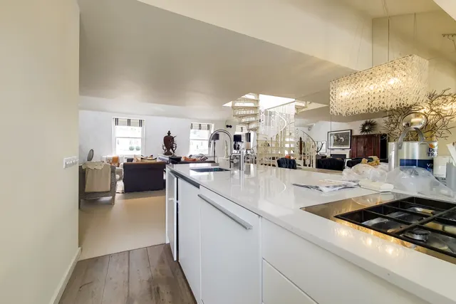 Photo 3 — Flat 7, 59-61 Onslow Gardens, London