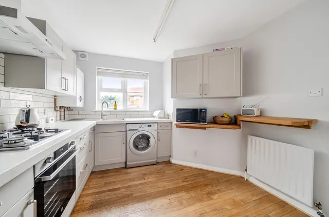 Elizabeth Road, Godalming, GU7, photo 2