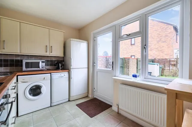 Wadhurst Close, Bognor Regis, PO21, photo 2