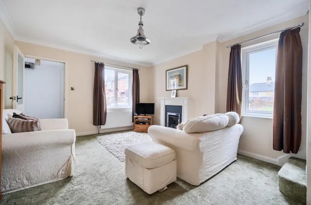Wadhurst Close, Bognor Regis, PO21, photo 3
