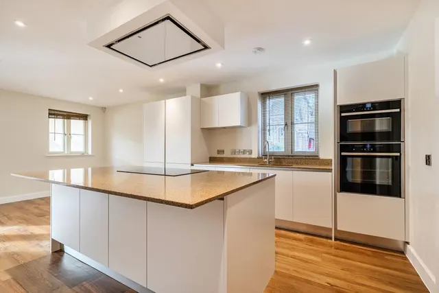 Dovecote Place, Curbridge, OX29, photo 2