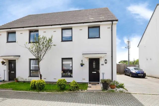 Buccaneer Street, Penzance, TR18, photo 1