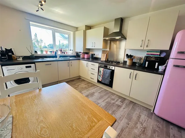 Buccaneer Street, Penzance, TR18, photo 2
