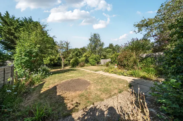 Upper Hale Road, Farnham, GU9, photo 2