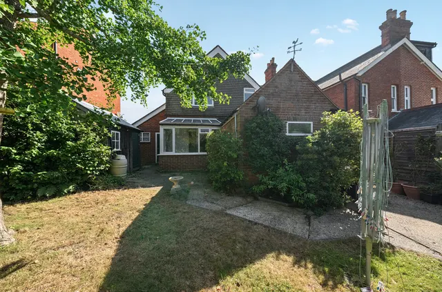 Upper Hale Road, Farnham, GU9, photo 3