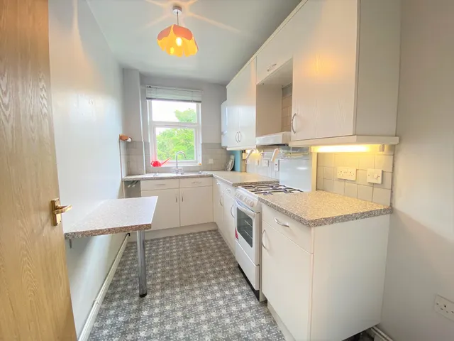 Friern Barnet Lane, Whetstone, London, Greater London, N20 0YD, photo 1