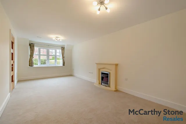 Crowborough Hill, Crowborough, TN6, photo 2