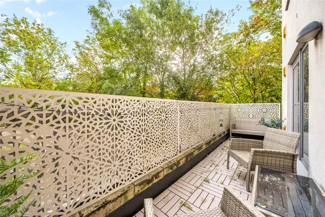 Lamberts Road, Surbiton, KT5, photo 2