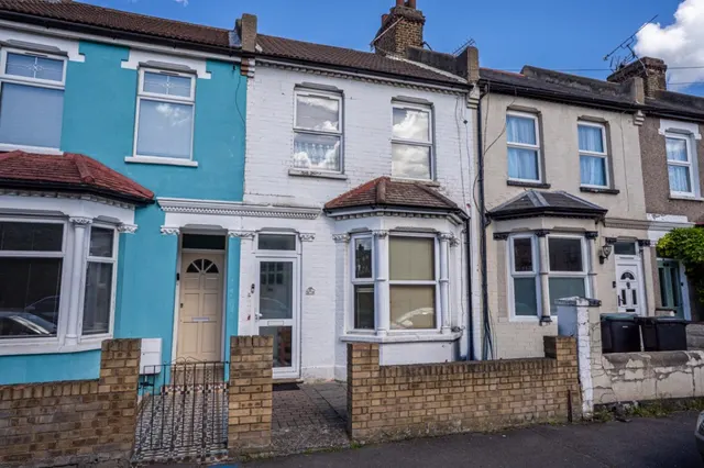 Victoria Road, Northfleet, DA11, photo 2