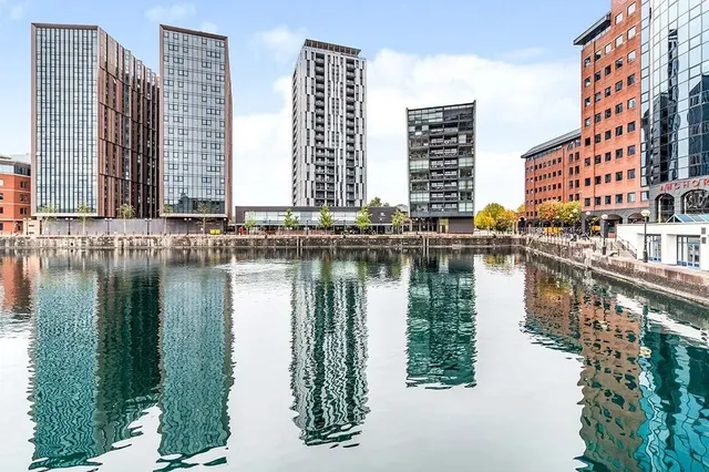 The Quays, Salford, M50, photo 1