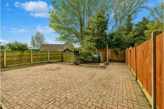 Photo 2 — Harvey Kent Gardens, Bardney, Lincoln