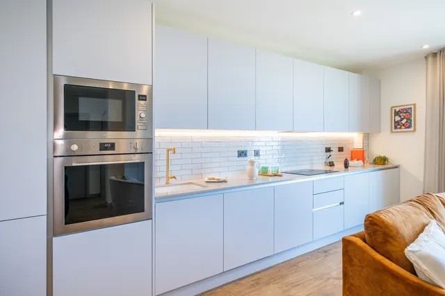 Photo 3 — The Eades, 11 Selborne Road London E17