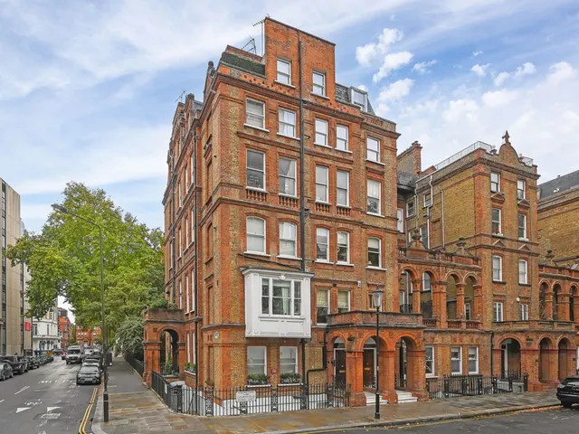 Courtfield Road, London, SW7, photo 2