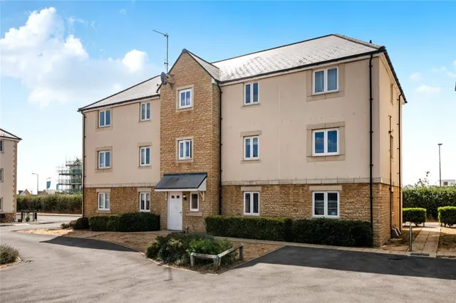 Moggridge Walk, Witney, OX29, photo 1