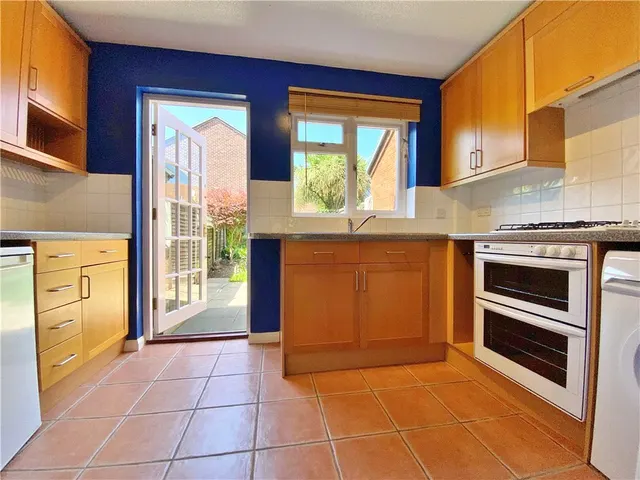 Harvesters Close, Isleworth, TW7, photo 3