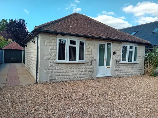 Lansdowne Road, Dry Sandford, Abingdon, photo 1