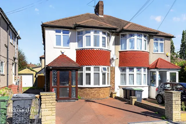 Winsford Road, London, photo 1