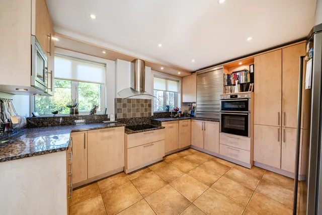 Photo 2 — Grosvenor Vale, Ruislip, HA4
