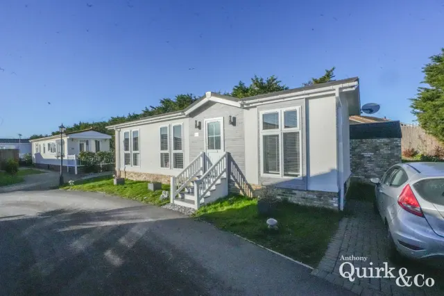 Creek Road, Canvey Island, SS8, photo 1