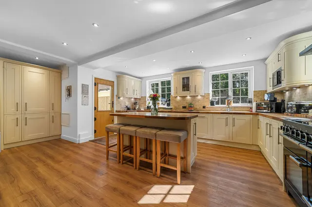 Bergholt Road, Ipswich, IP9, photo 2