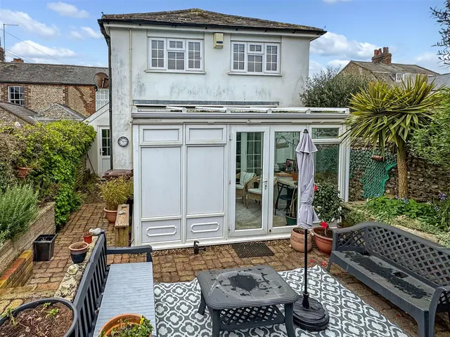 Western Road, Littlehampton, photo 1