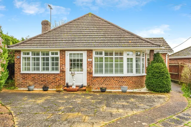 Mill Road, Burgess Hill, RH15, photo 1