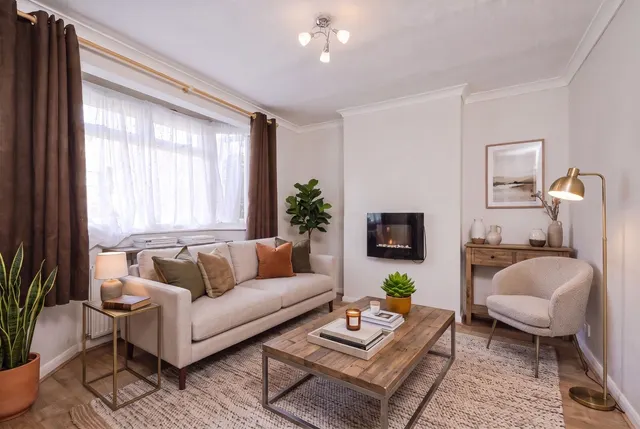Templecombe Way, Morden, SM4, photo 3