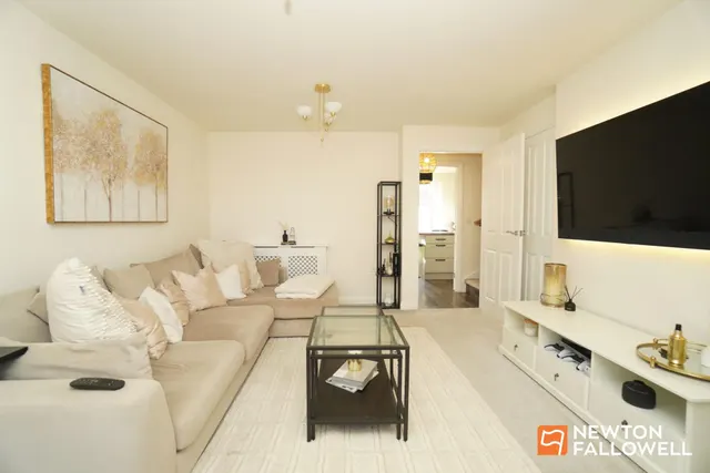 Pankhurst Close, East Leake, LE12, photo 2