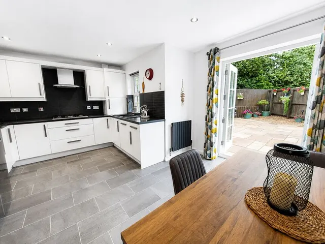 Photo 2 — Appleby Crescent, Mobberley, Cheshire, WA16