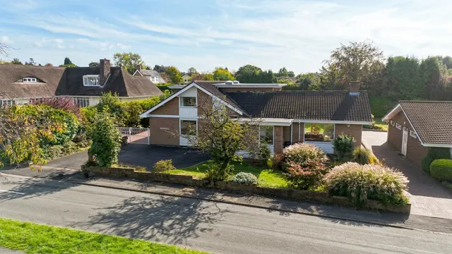 Leys Drive, Newcastle, ST5, photo 1