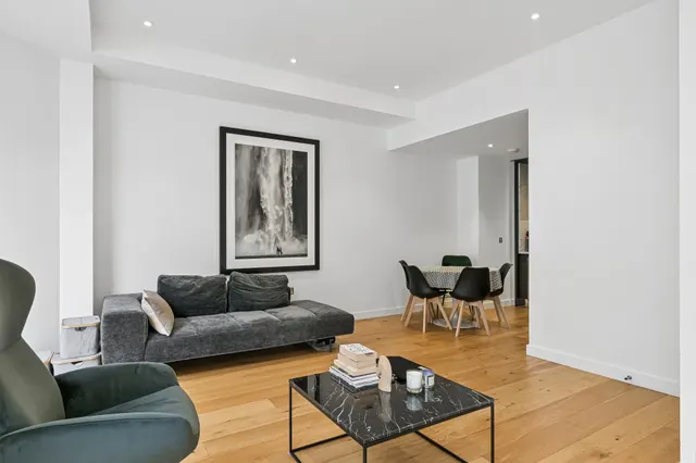 Photo 2 — 8 Esther Anne Place, London, N1