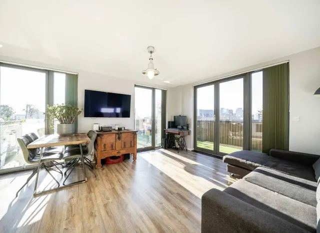 Photo 2 — Robertson Road, Canning Town, E16