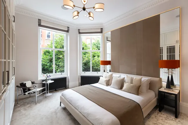 Photo 2 — Cadogan Square, Knightsbridge, London