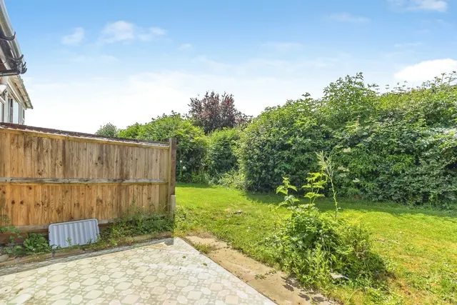 Photo 2 — Bryony Place, Conniburrow, Milton Keynes, Buckinghamshire, MK14