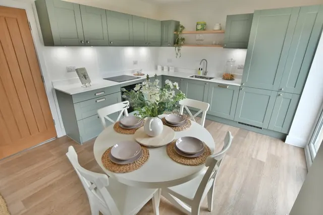 Churchill Gardens, Sturminster Marshall, BH21, photo 2
