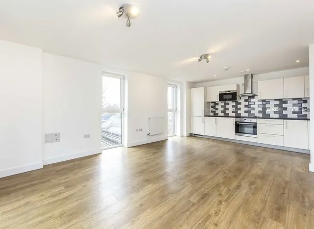 Roseberry Place, Dalston Square, E8, photo 3